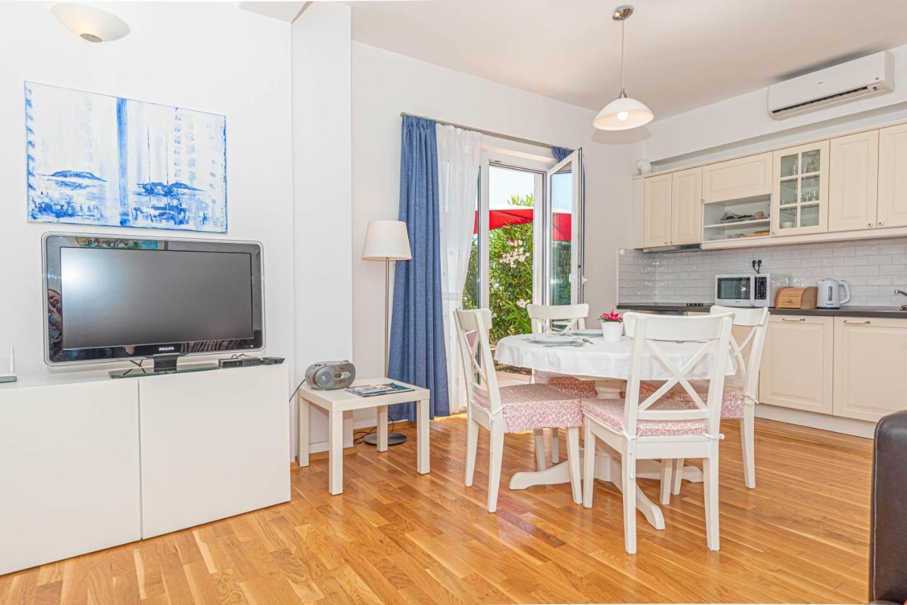 Apartments Villa Tribunj Tribalj 외부 사진