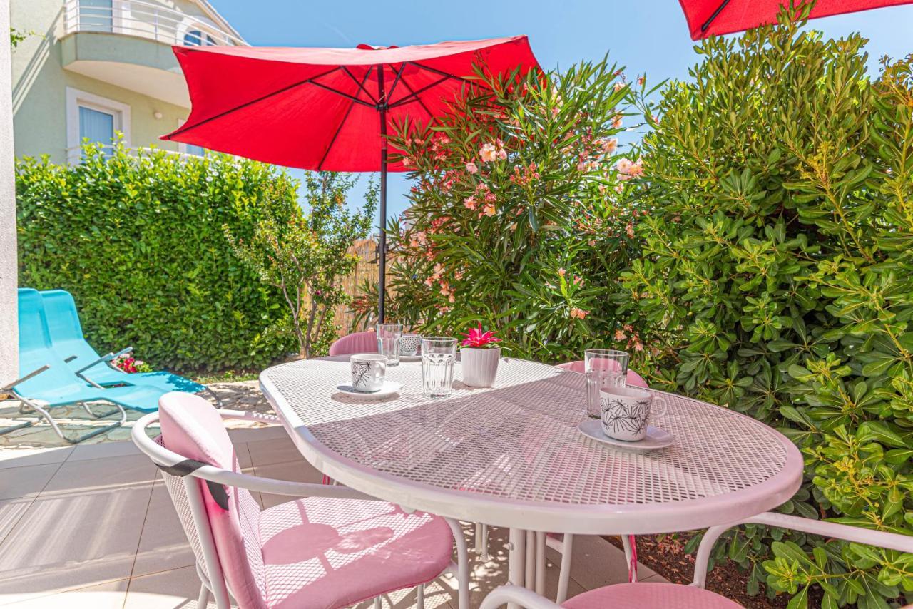 Apartments Villa Tribunj Tribalj 외부 사진