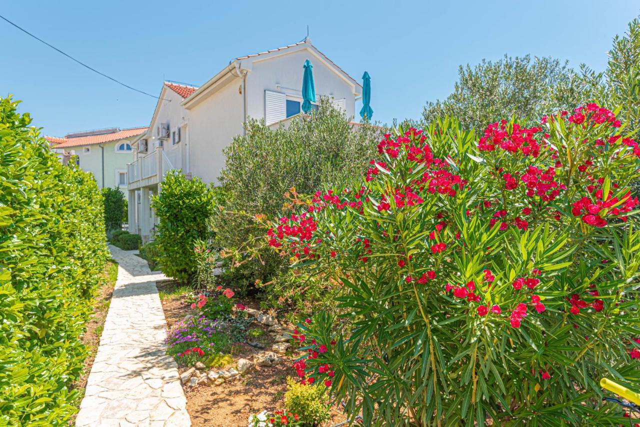 Apartments Villa Tribunj Tribalj 외부 사진