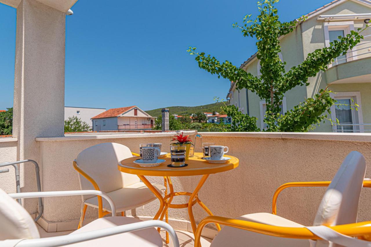 Apartments Villa Tribunj Tribalj 외부 사진