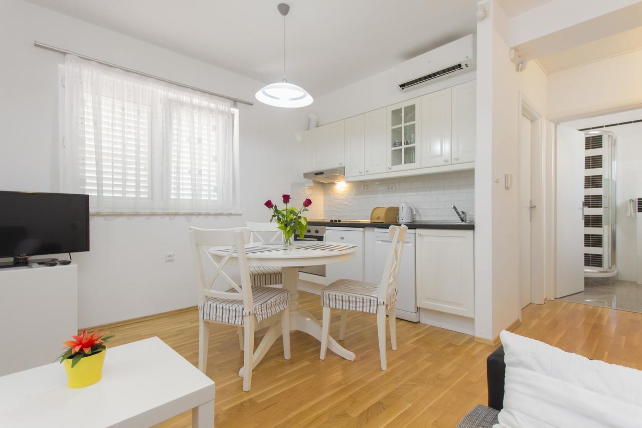 Apartments Villa Tribunj Tribalj 외부 사진