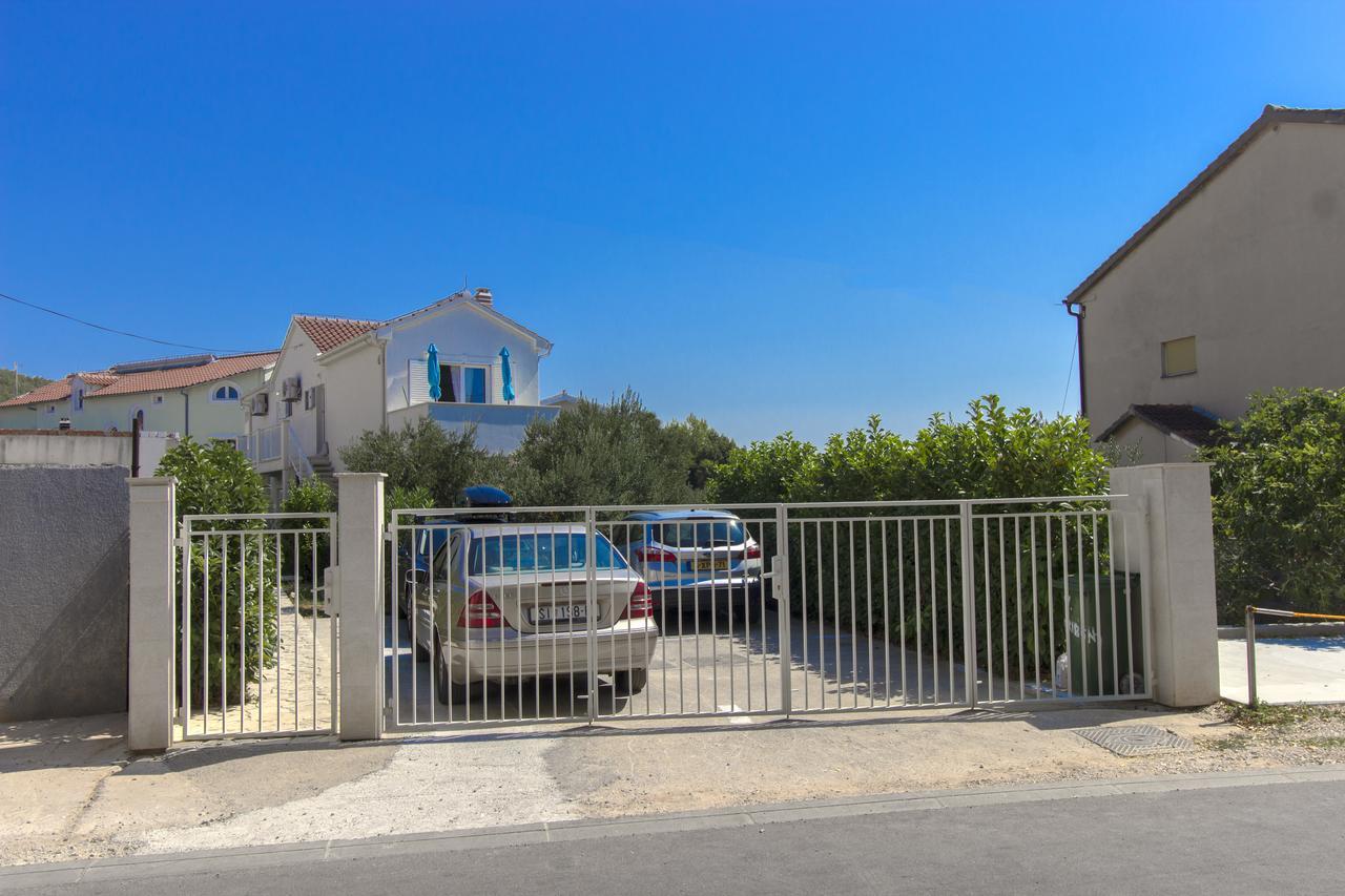 Apartments Villa Tribunj Tribalj 외부 사진