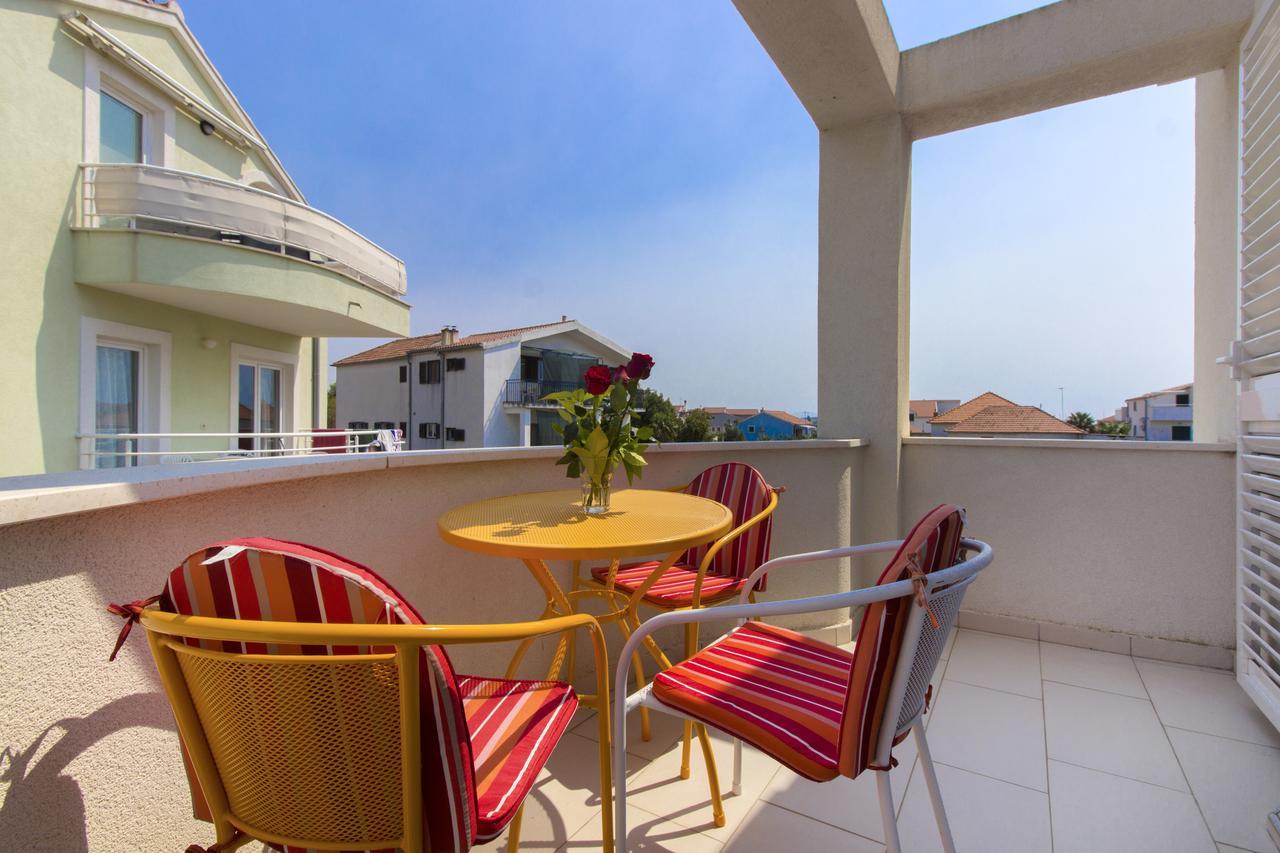 Apartments Villa Tribunj Tribalj 외부 사진
